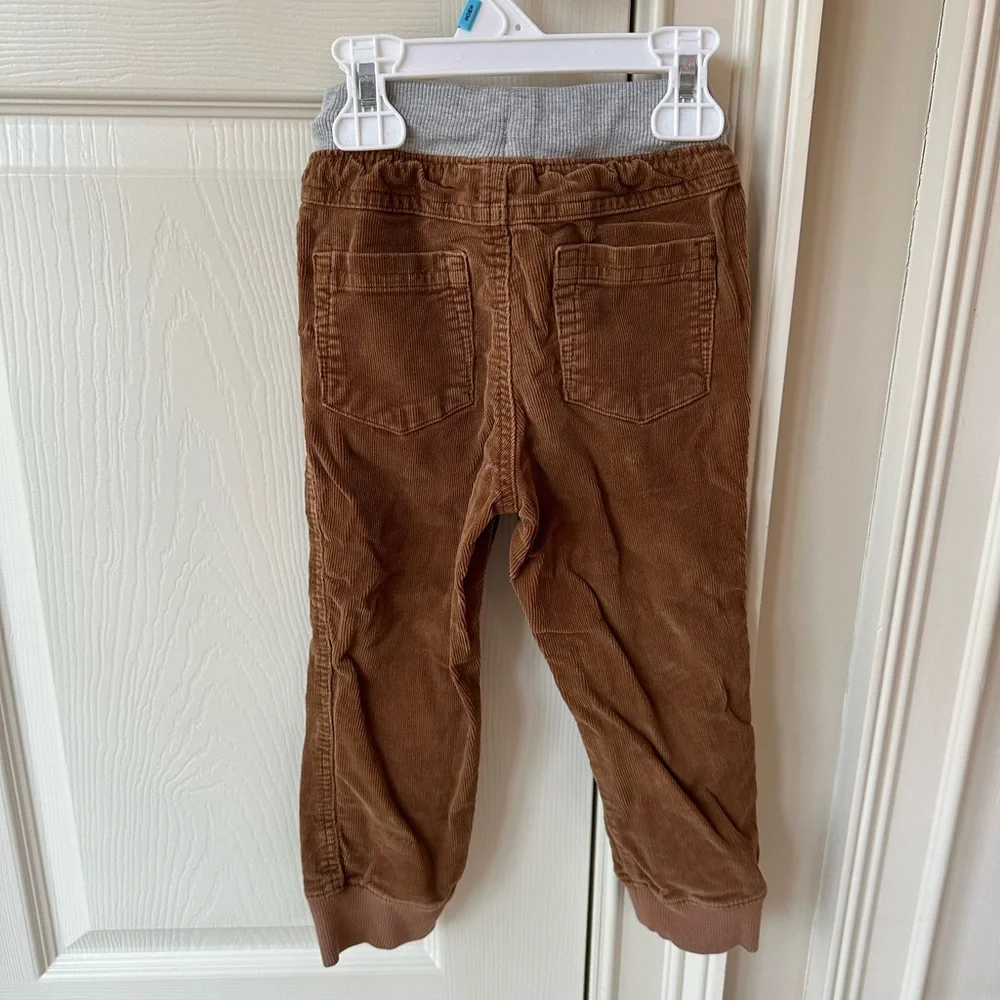 Genuine Kids Oshgosh 3T corduroy pants